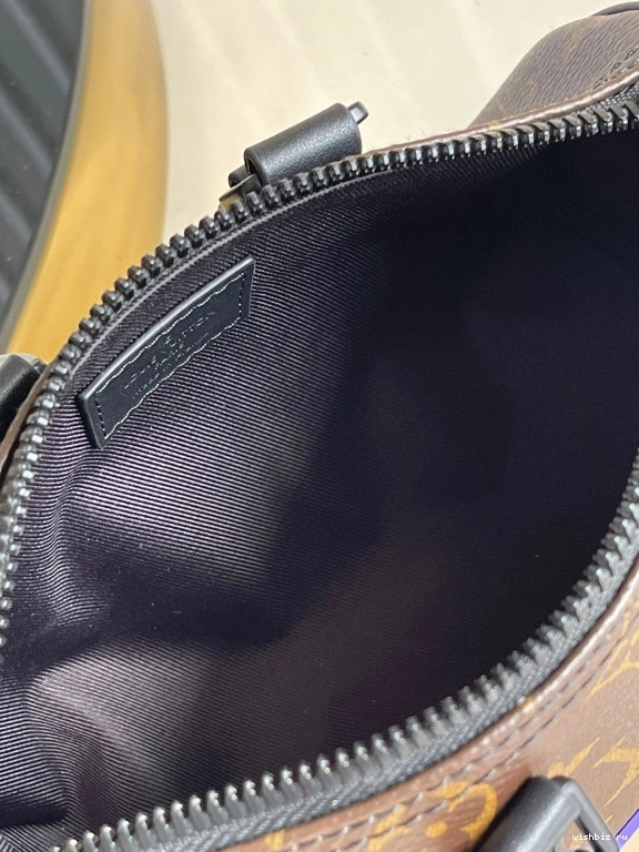 WIS VUITTON LOUIS XS KEEPALL 1222